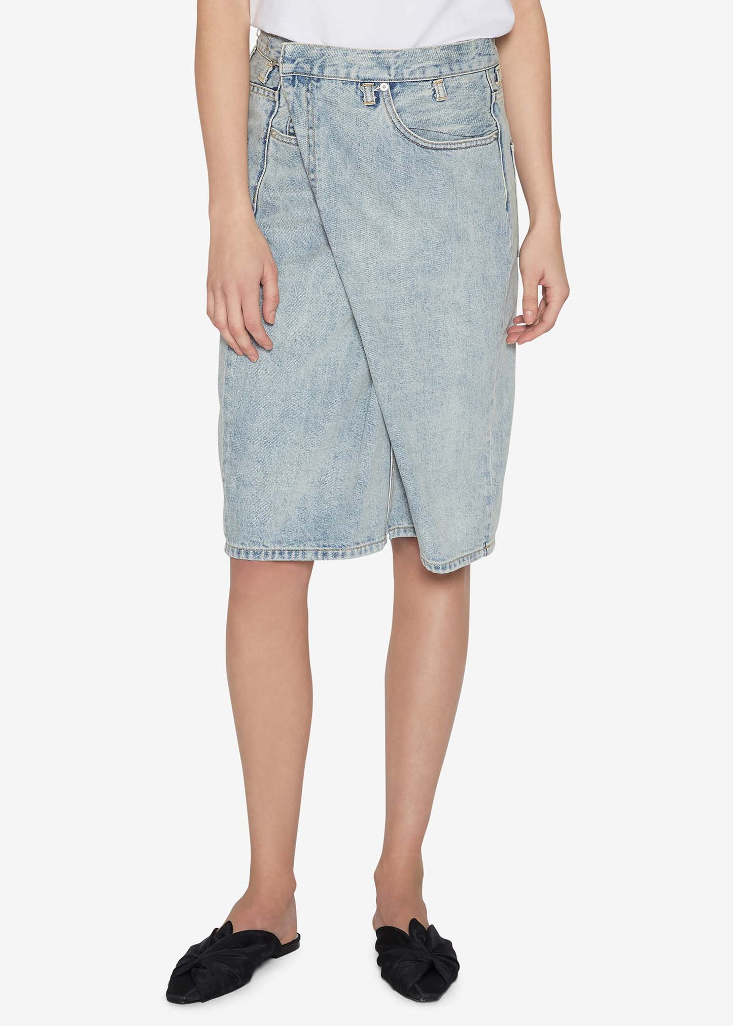 Wrapping Light Vintage Denim Skirt